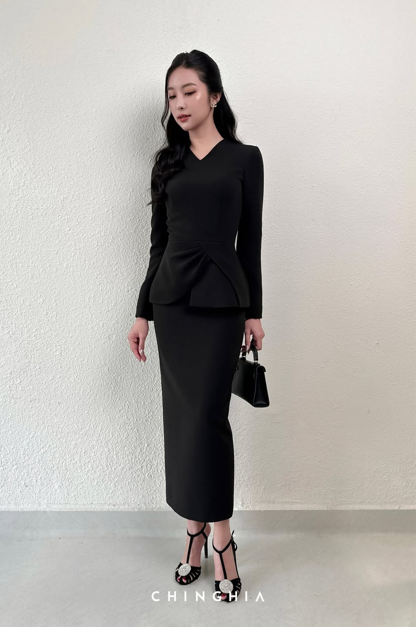 Bộ peplum đen tay dài
